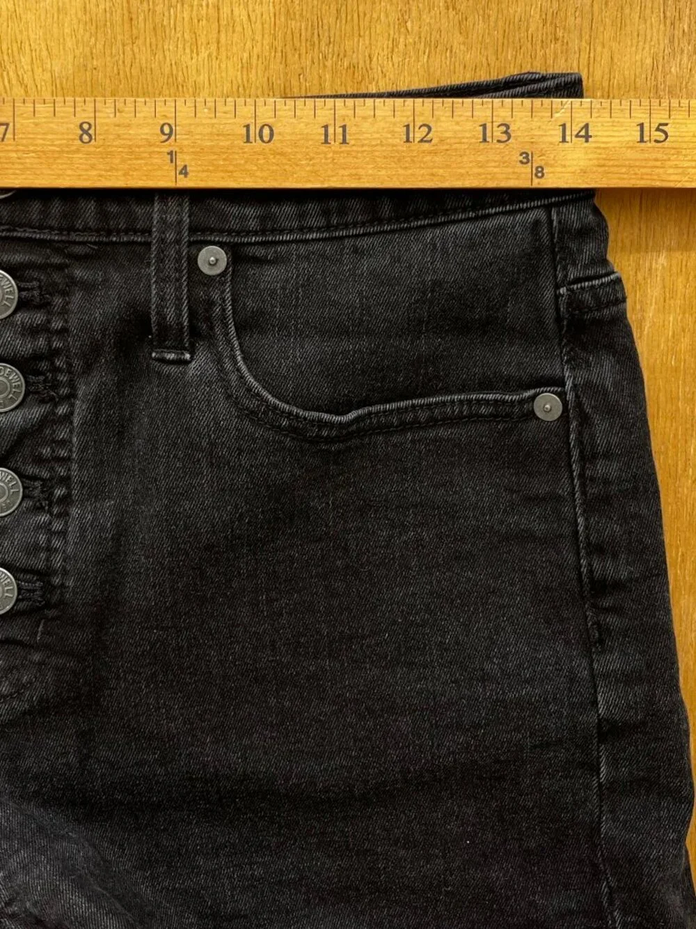 MADEWELL CUT OFF BUTTON FLY DENIM SHORTS Women’s sz 28 Black Frayed Hem